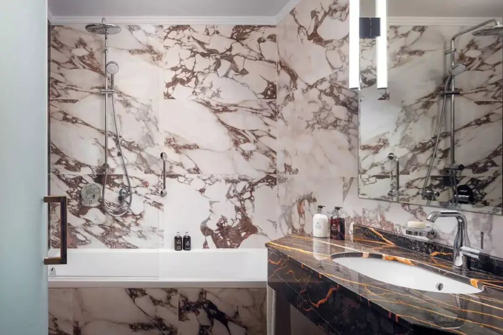 Hotel Allure bathroom Hotel Allure Bathroom