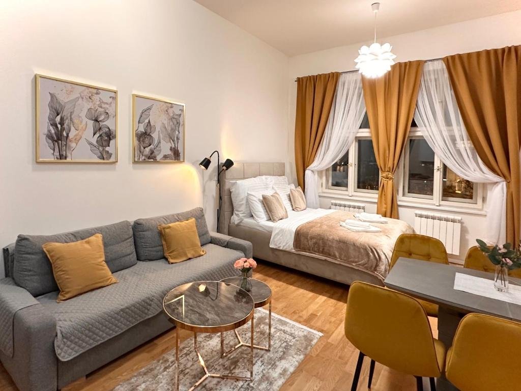 Prague 1 Center Elegant 2BR Apartment