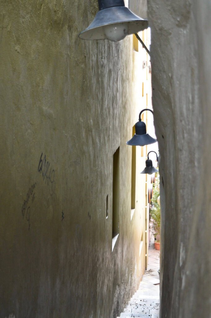 The narrowest street in Prague