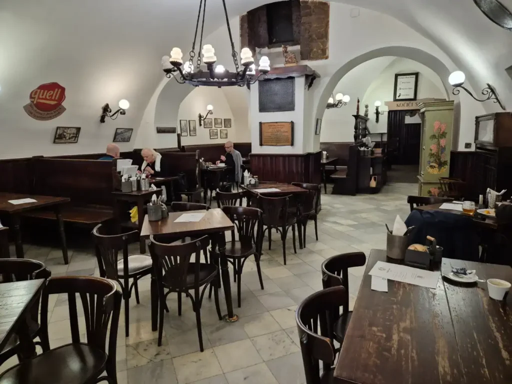 U dvou koček U dvou koček